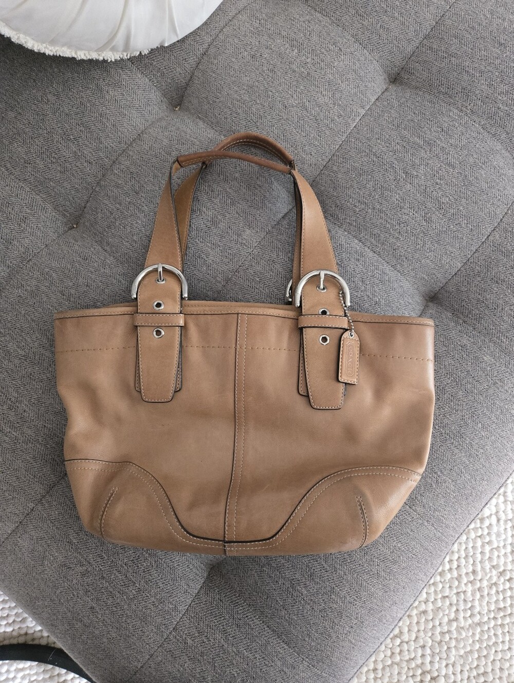 Vintage 2004 Coach Soho Leather Tote Style 9544